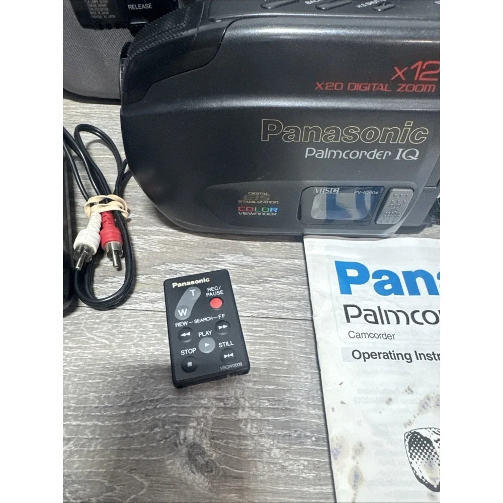 Panasonic PV-IQ604 Palmcorder IQ Digital VHS-C Camcorder, No Battery, Tested